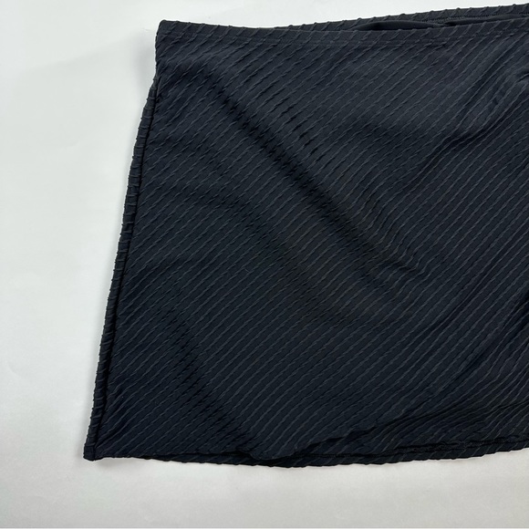 Lands’ End Black Textured Skort Size 2X - Picture 2 of 9